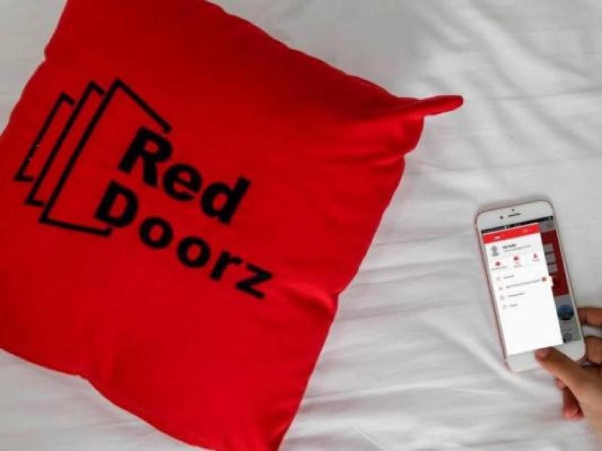 Reddoorz Plus @ Tendean Jacarta Exterior foto